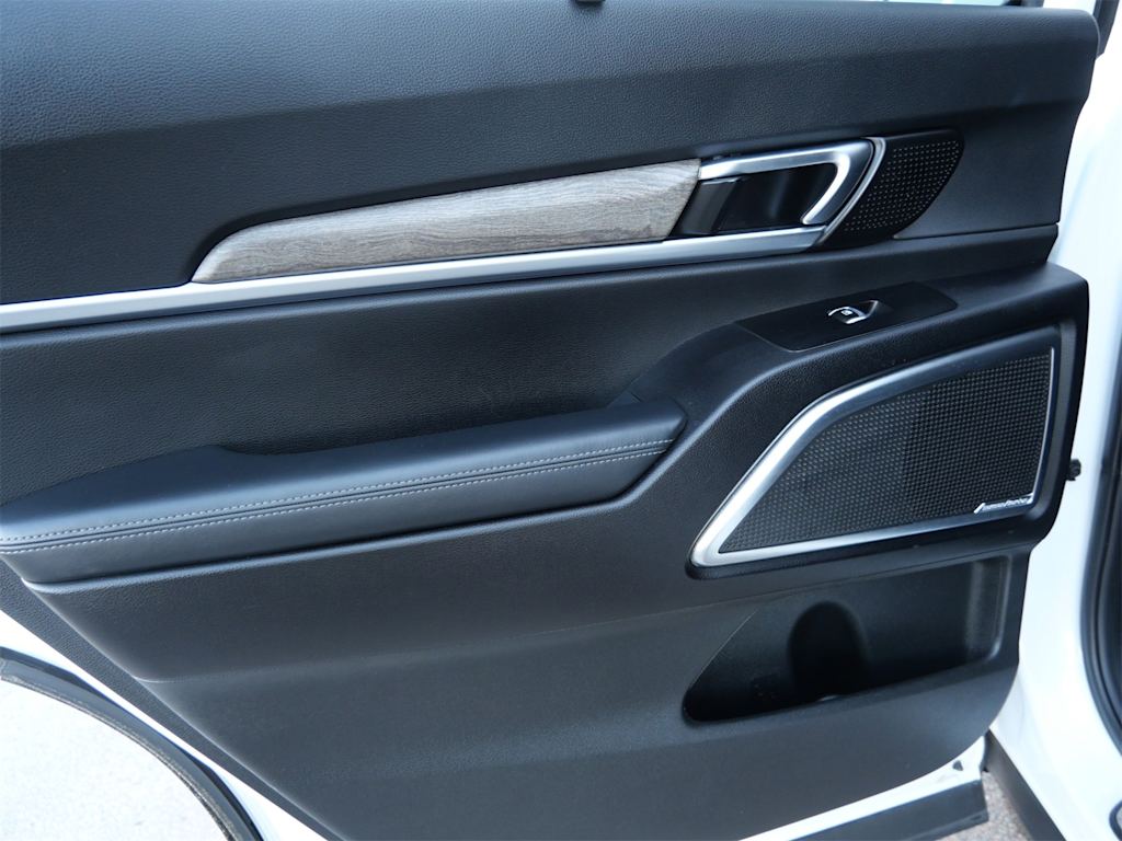 Thumbnail: 2020 Kia Telluride - 18