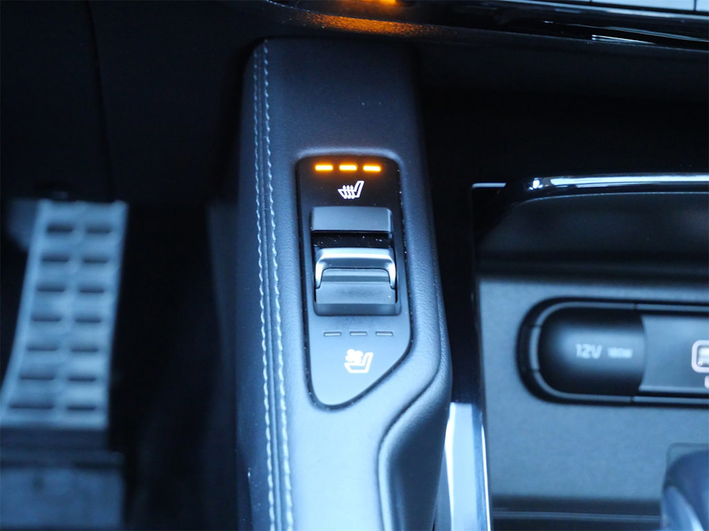 Thumbnail: 2020 Kia Telluride - 21