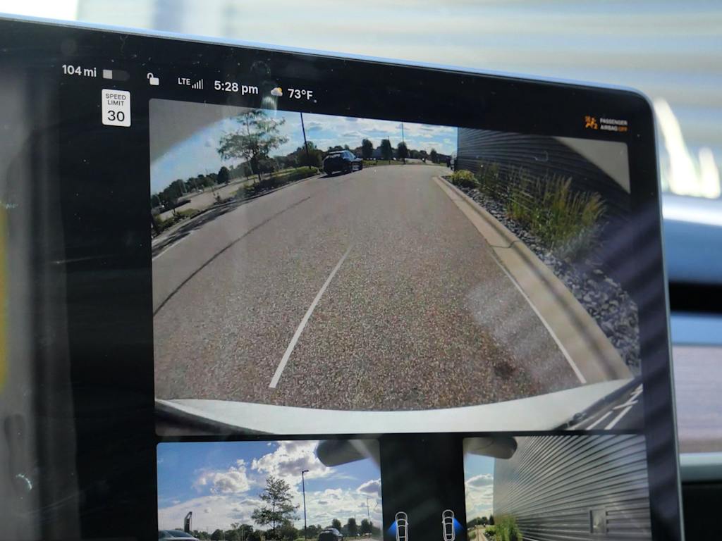 Thumbnail: 2023 Tesla Model 3 - 20
