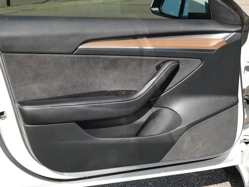 Thumbnail: 2023 Tesla Model 3 - 12