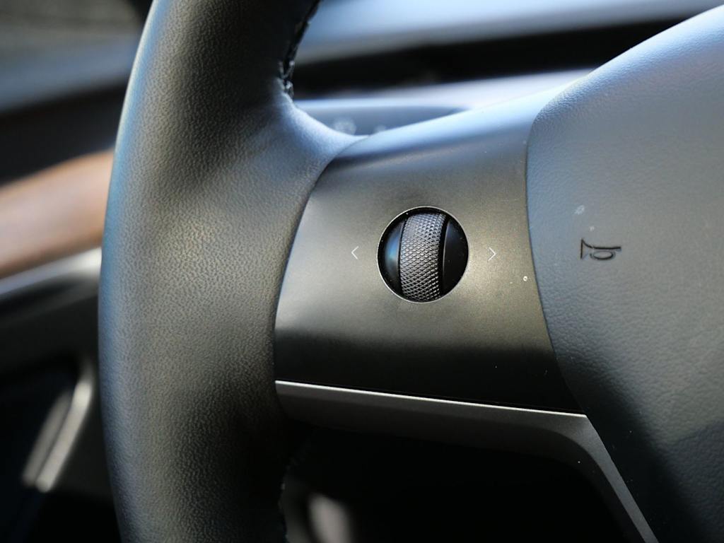 Thumbnail: 2023 Tesla Model 3 - 17