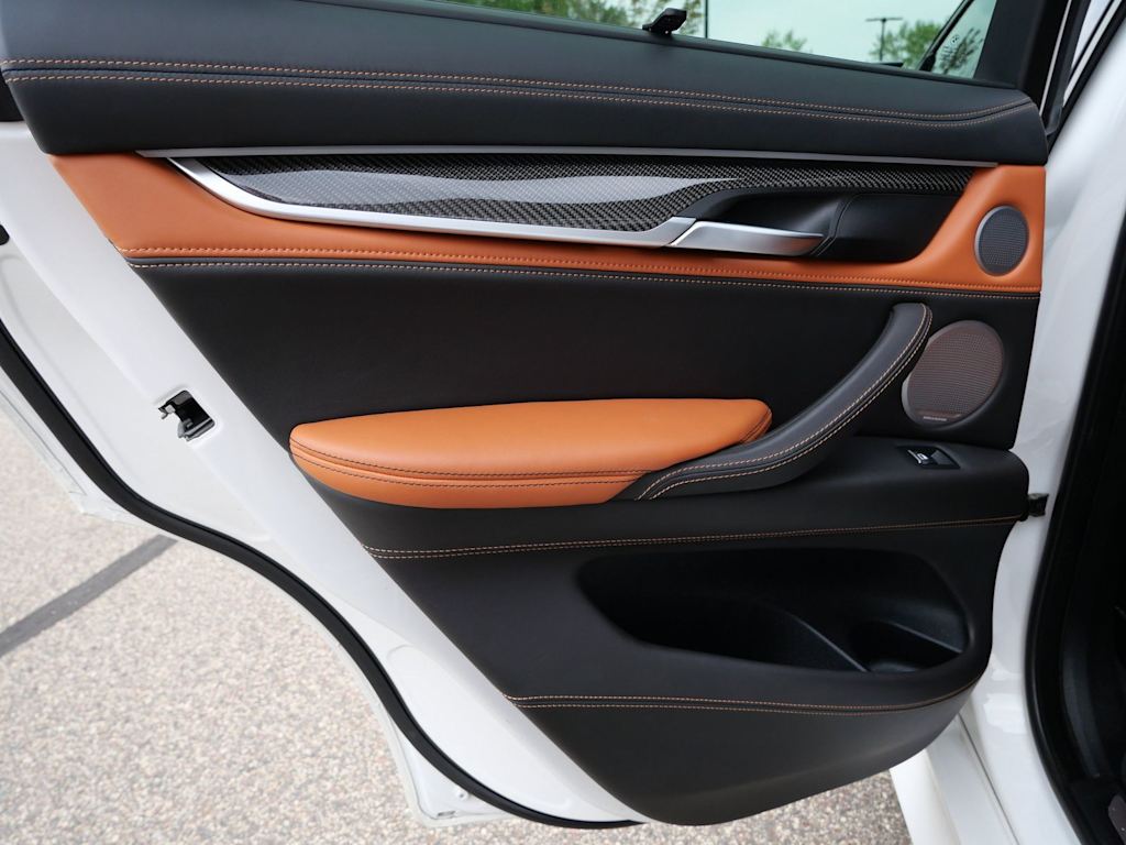 Thumbnail: 2016 BMW X6 - 16
