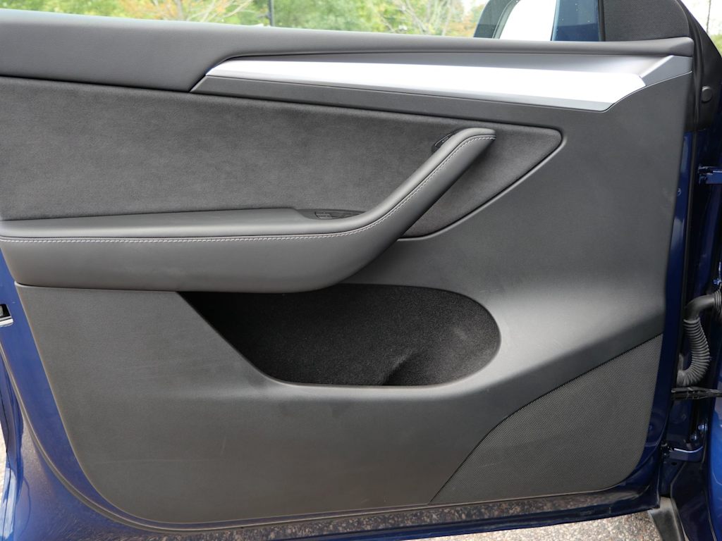 Thumbnail: 2023 Tesla Model Y - 13