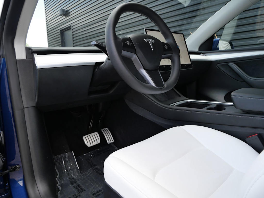 Thumbnail: 2023 Tesla Model Y - 2