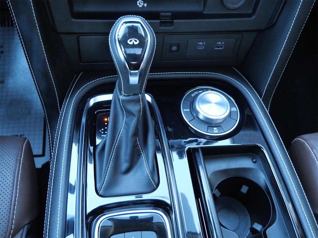 Thumbnail: 2023 INFINITI QX80 - 20