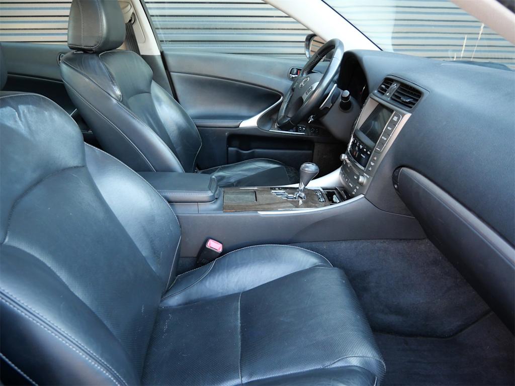 Thumbnail: 2012 Lexus IS - 7