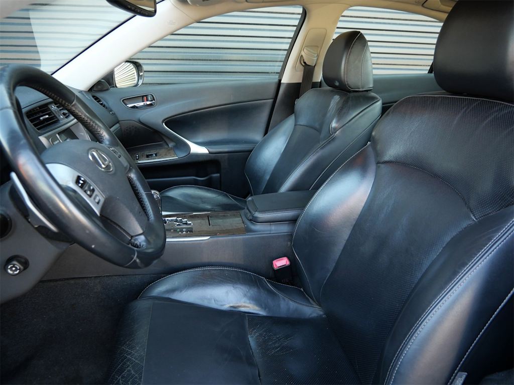 Thumbnail: 2012 Lexus IS - 6