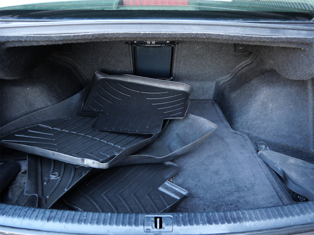 Thumbnail: 2012 Lexus IS - 10