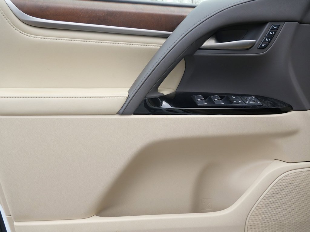 Thumbnail: 2021 Lexus LX - 13