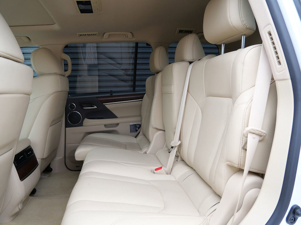 Thumbnail: 2021 Lexus LX - 7