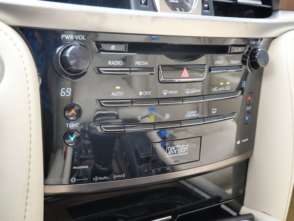Thumbnail: 2021 Lexus LX - 8