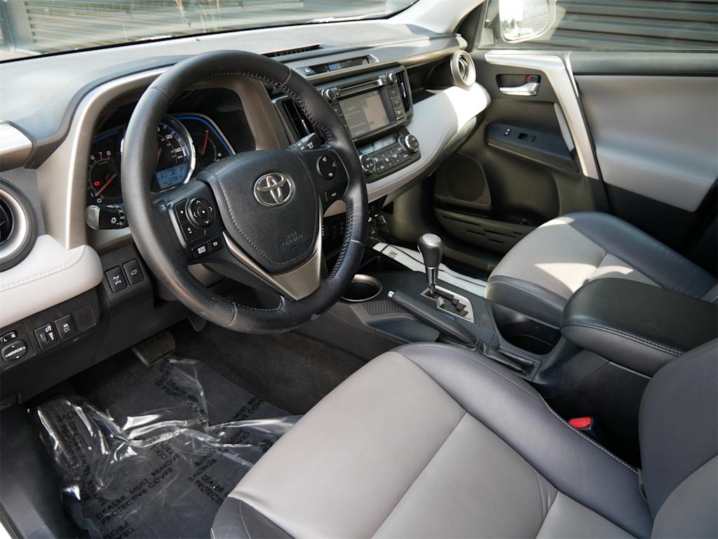 Thumbnail: 2015 Toyota RAV4 - 2