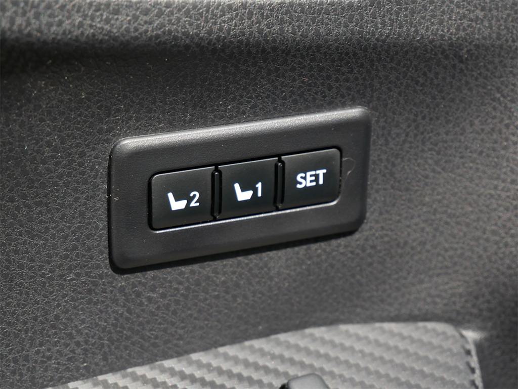Thumbnail: 2015 Toyota RAV4 - 13