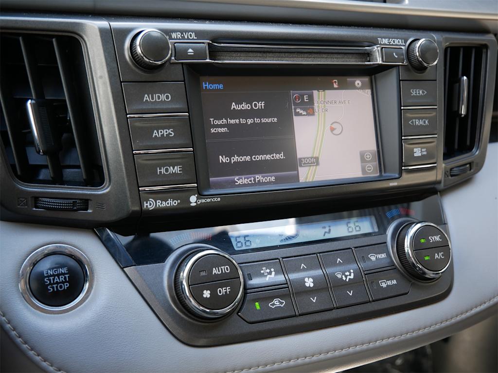 Thumbnail: 2015 Toyota RAV4 - 11