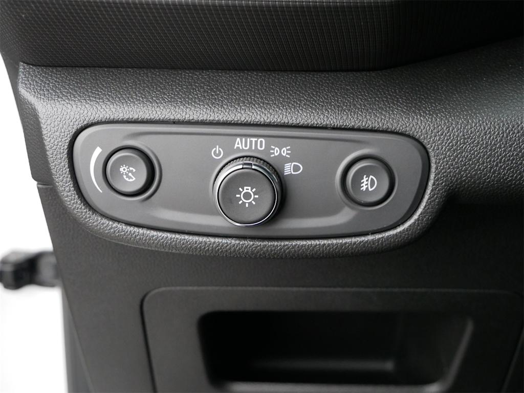 Thumbnail: 2023 Chevrolet TrailBlazer - 18