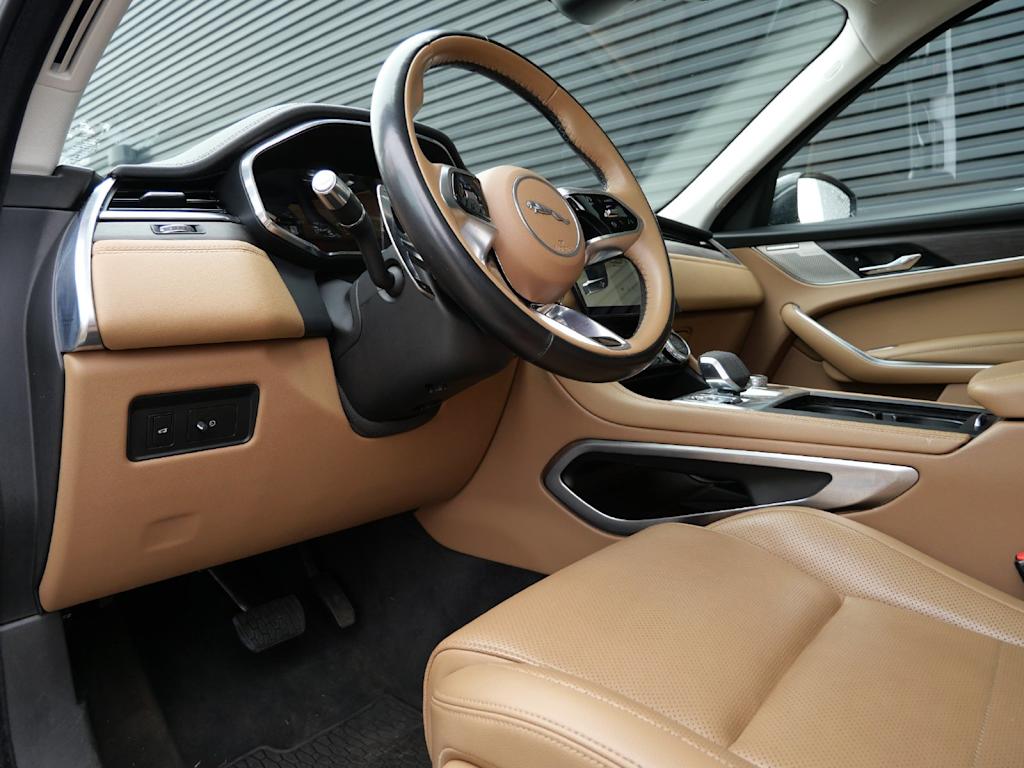Thumbnail: 2022 Jaguar F-Pace - 2
