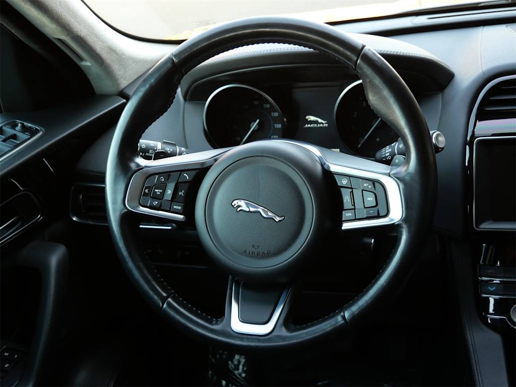 Thumbnail: 2020 Jaguar F-Pace - 11