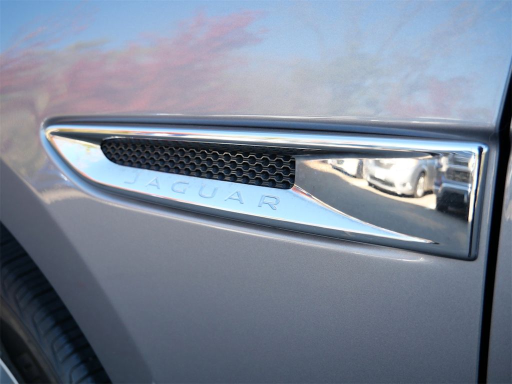 Thumbnail: 2020 Jaguar F-Pace - 23