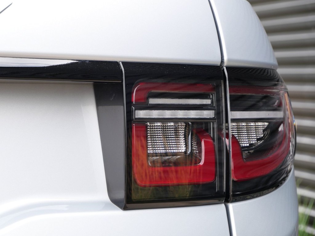 Thumbnail: 2025 Land Rover Discovery Sport - 13