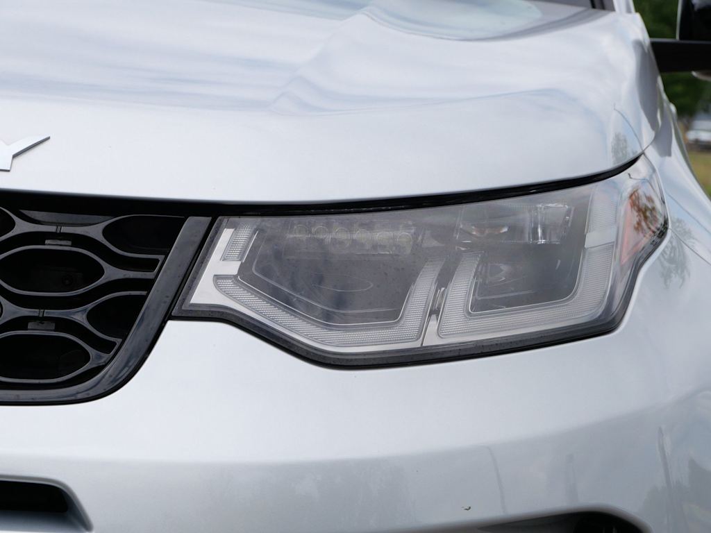 Thumbnail: 2025 Land Rover Discovery Sport - 12