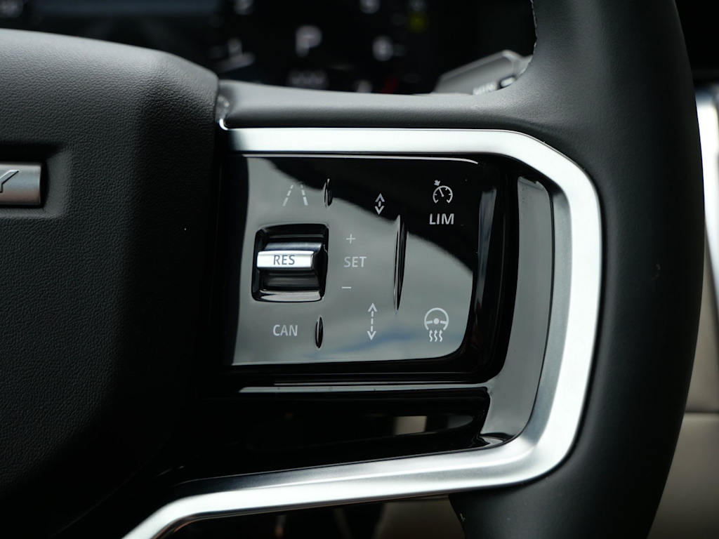 Thumbnail: 2025 Land Rover Discovery Sport - 22