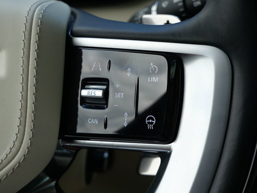 Thumbnail: 2025 Land Rover Range Rover - 26