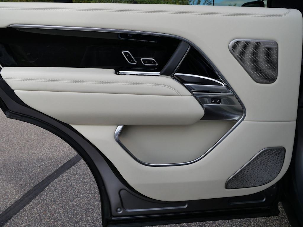Thumbnail: 2025 Land Rover Range Rover - 16