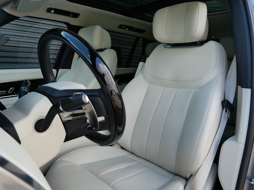Thumbnail: 2025 Land Rover Range Rover - 5