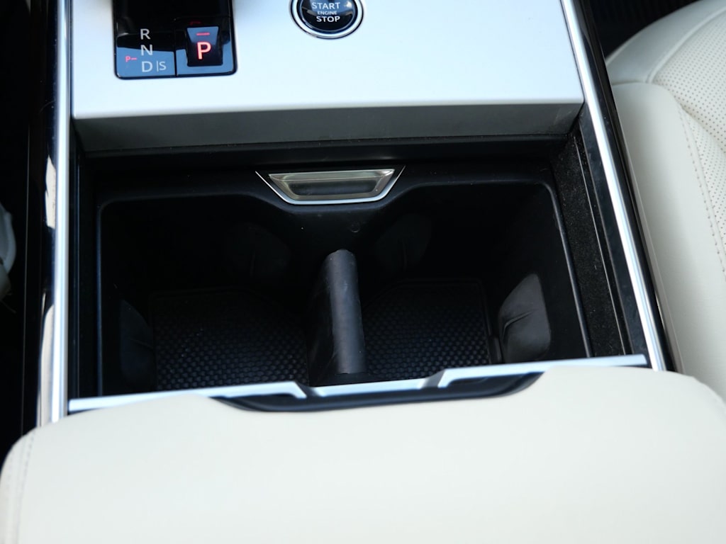 Thumbnail: 2025 Land Rover Range Rover - 10
