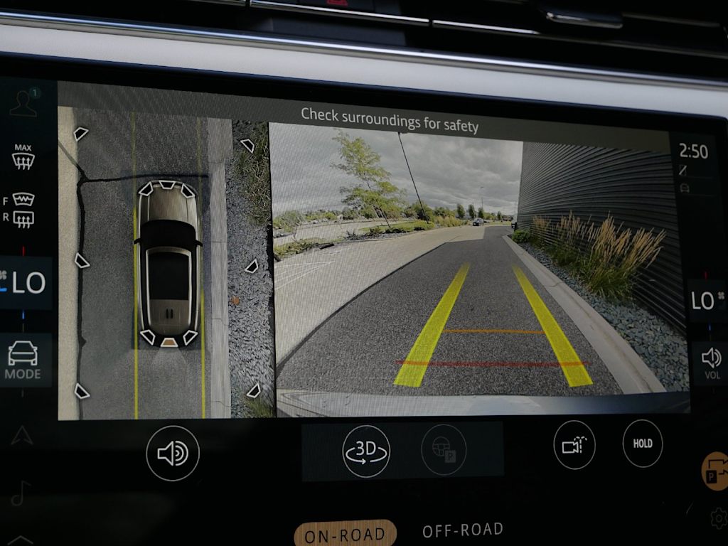 Thumbnail: 2025 Land Rover Range Rover - 23