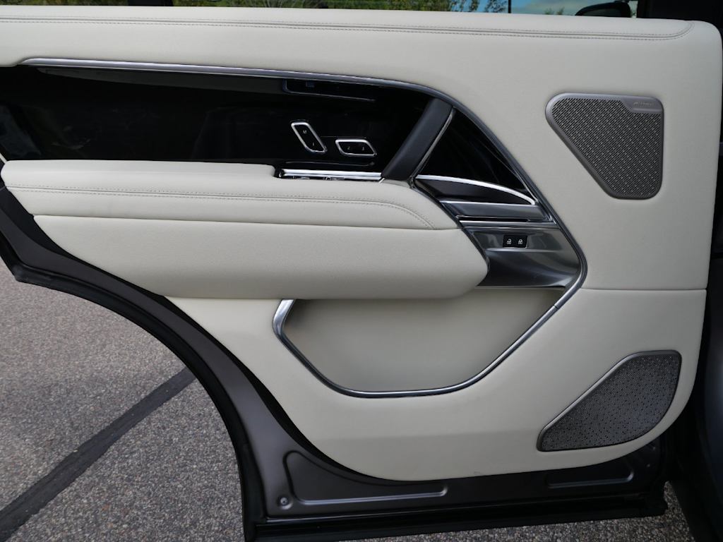 Thumbnail: 2025 Land Rover Range Rover - 16