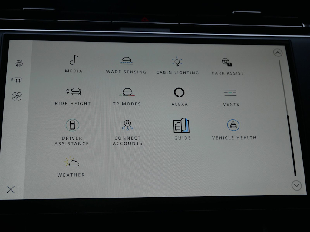 Thumbnail: 2025 Land Rover Range Rover - 22