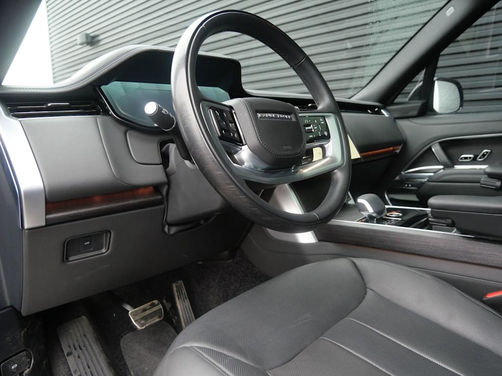 Thumbnail: 2025 Land Rover Range Rover - 2