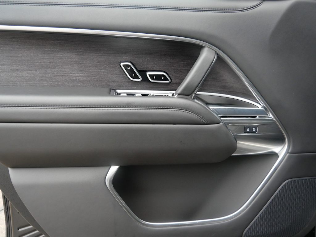 Thumbnail: 2025 Land Rover Range Rover - 11