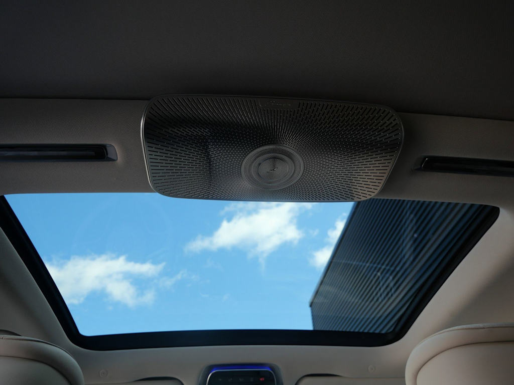 Thumbnail: 2021 Mercedes-Benz S-Class - 16