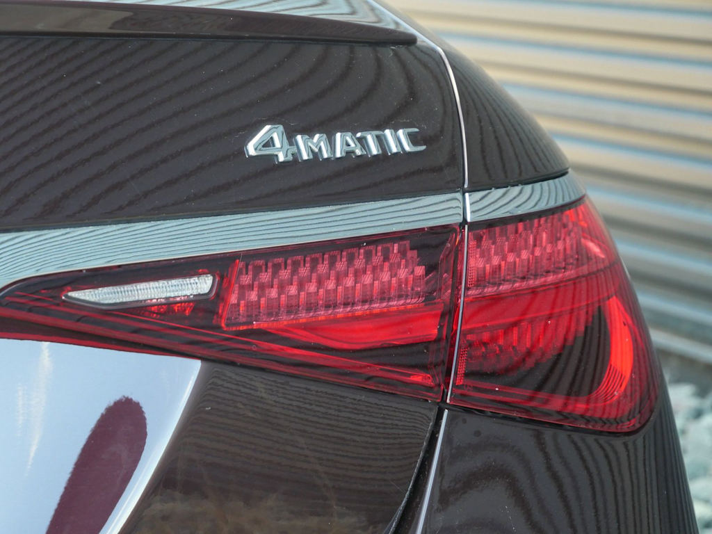 Thumbnail: 2021 Mercedes-Benz S-Class - 13