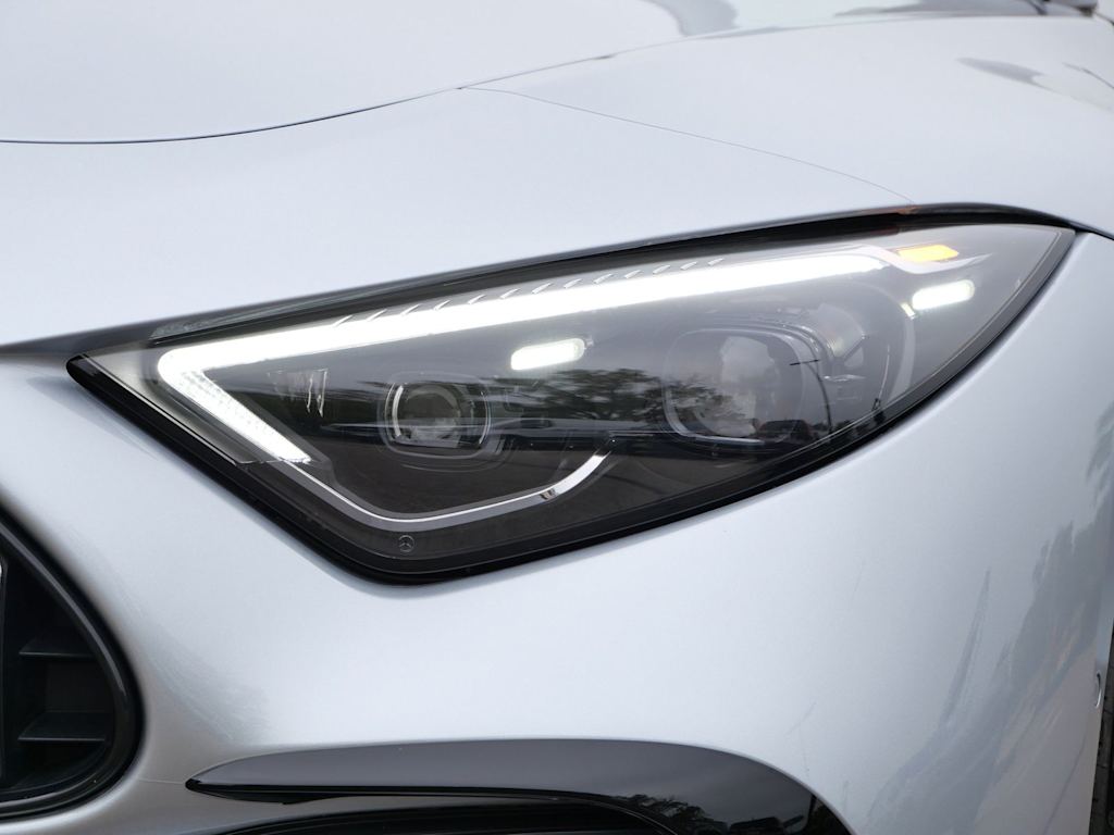 Thumbnail: 2023 Mercedes-Benz SL-Class - 10