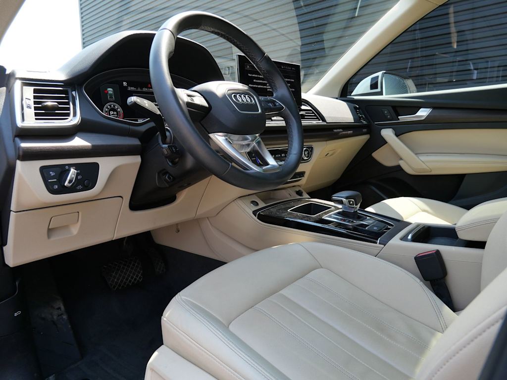 Thumbnail: 2022 Audi Q5 - 2