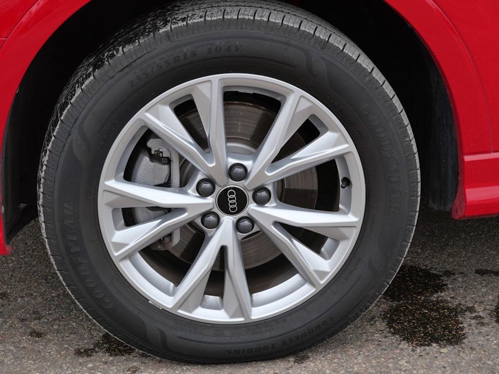 Thumbnail: 2023 Audi Q3 - 4