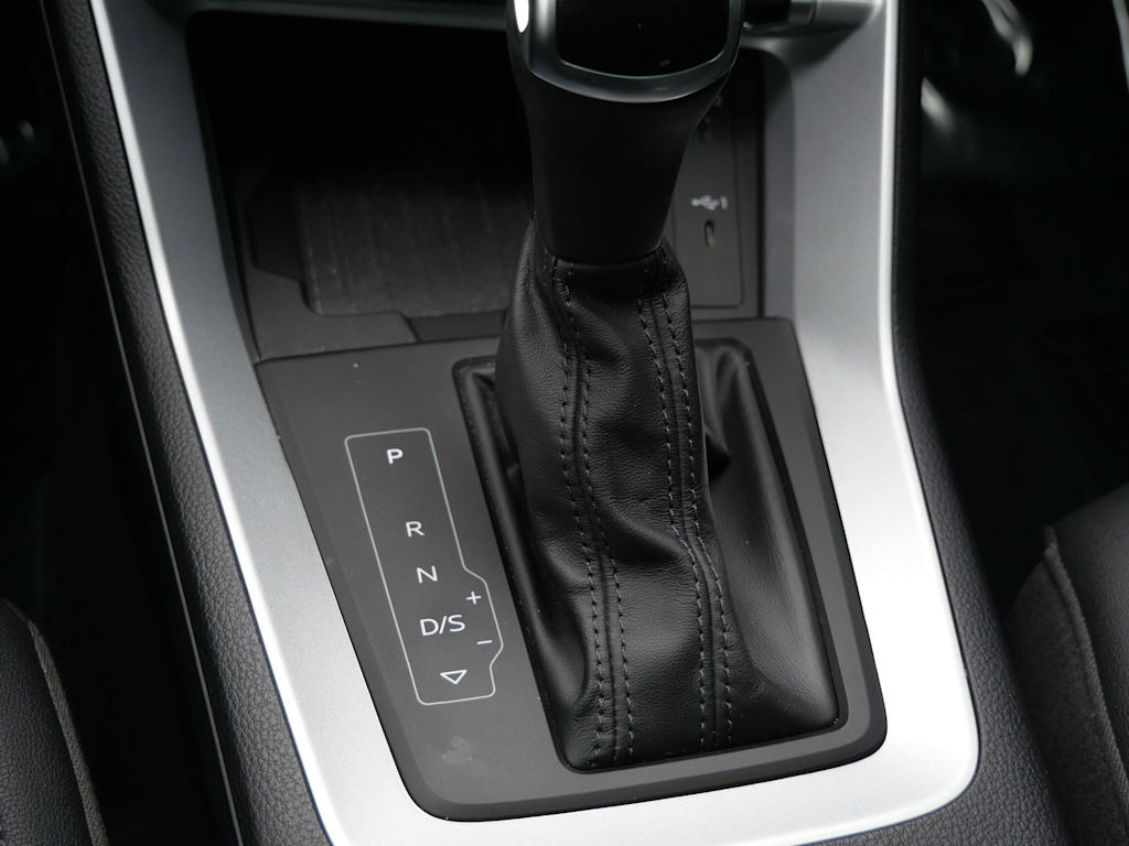 Thumbnail: 2023 Audi Q3 - 22