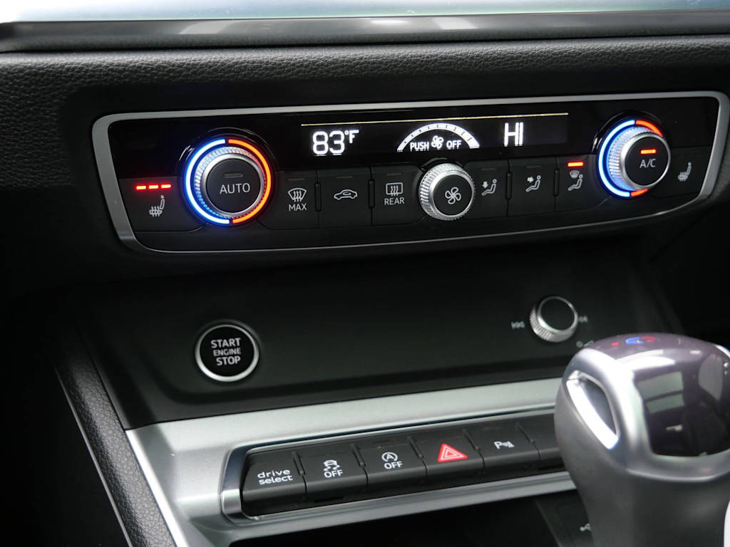 Thumbnail: 2023 Audi Q3 - 23