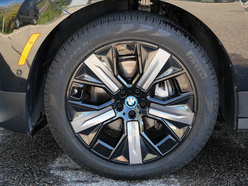 Thumbnail: 2024 BMW iX - 5