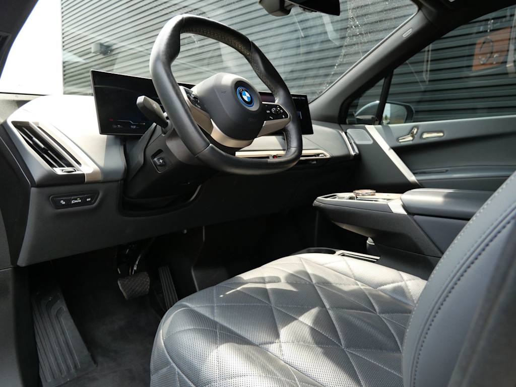 Thumbnail: 2023 BMW iX - 2