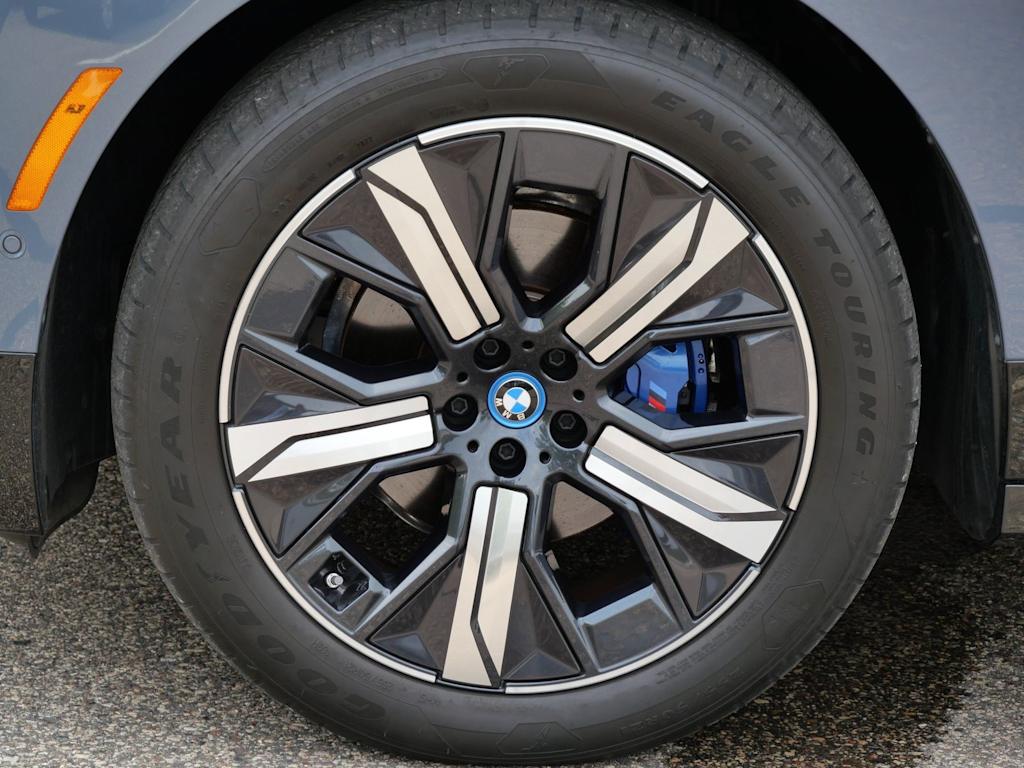 Thumbnail: 2023 BMW iX - 6
