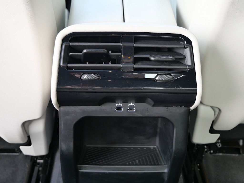 Thumbnail: 2024 BMW 5 Series - 9