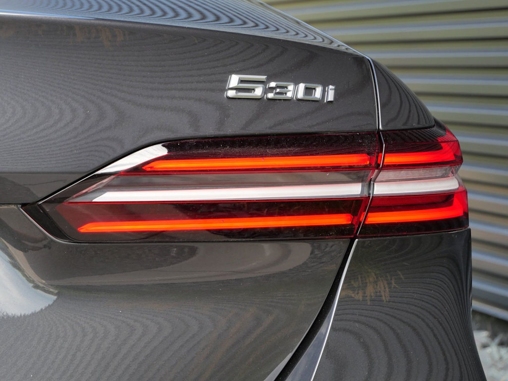 Thumbnail: 2024 BMW 5 Series - 14