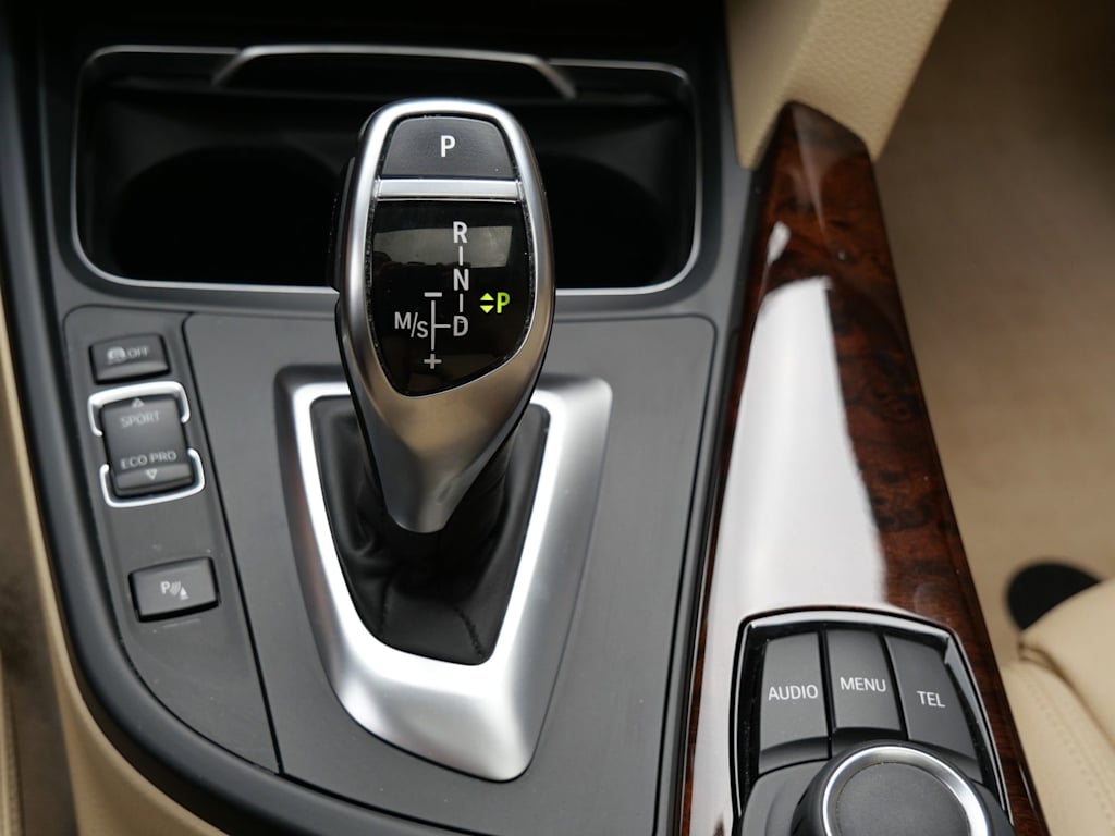 Thumbnail: 2016 BMW 3 Series - 16
