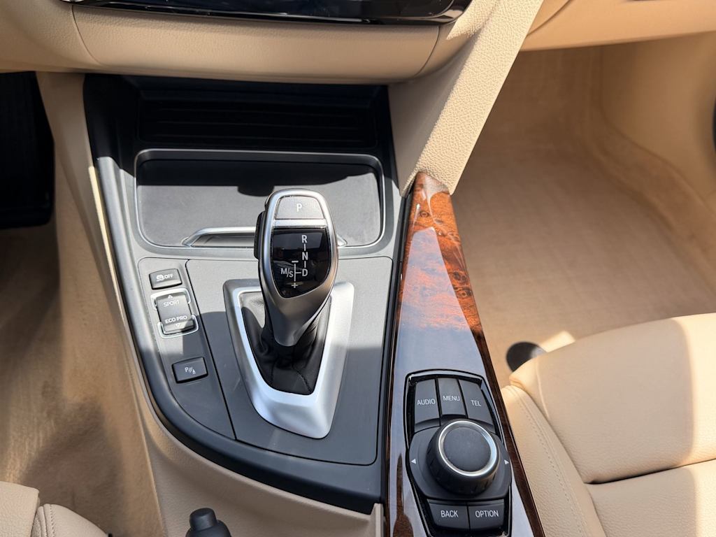 Thumbnail: 2016 BMW 3 Series - 10