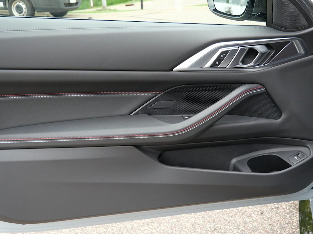 Thumbnail: 2023 BMW M4 - 13