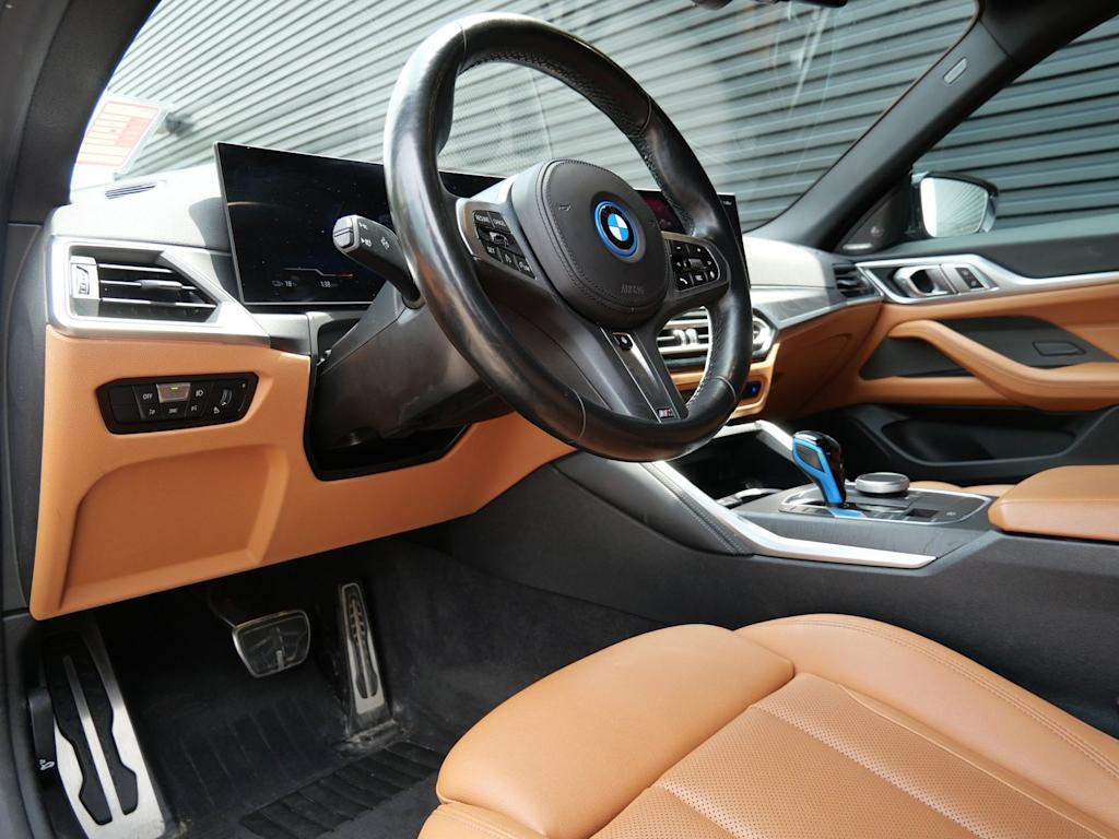 Thumbnail: 2023 BMW i4 - 2